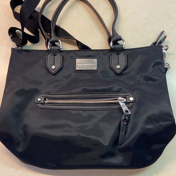 Dana Buchman Handbags - Dana Buchman Bag Adjustable Strap. Carry gables.
